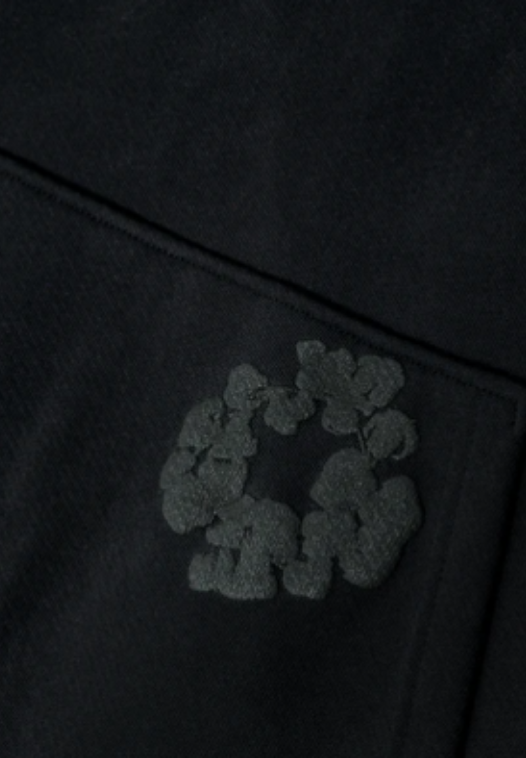 Mono Cotton Wreath Hoodie Black