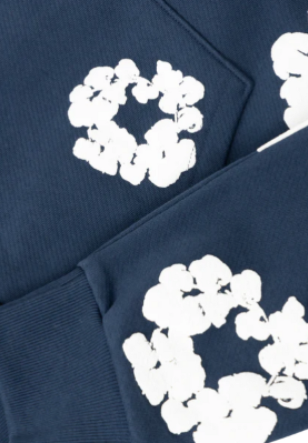 The Cotton Wreath Sweatshirt Navy